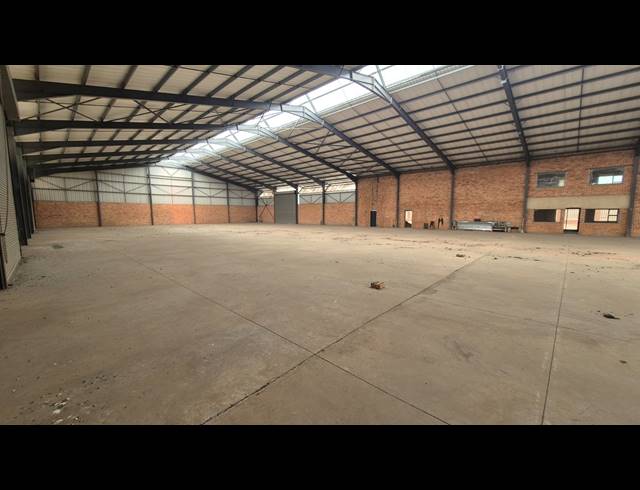 3,200M² WAREHOUSE TO LET IN WITHOK ESTATE